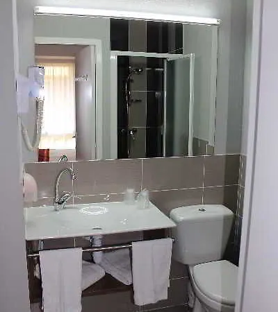 Hotel The Originals City, Albizia,