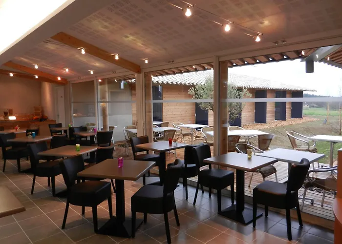 Hotel The Originals City, Albizia,